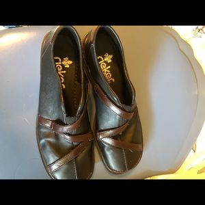 Rieker ANTISTRESS Black with Brown trim